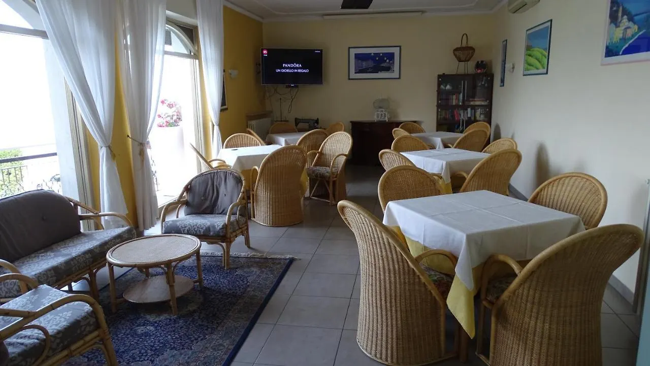 Hotel Merano Brenzone sul Garda