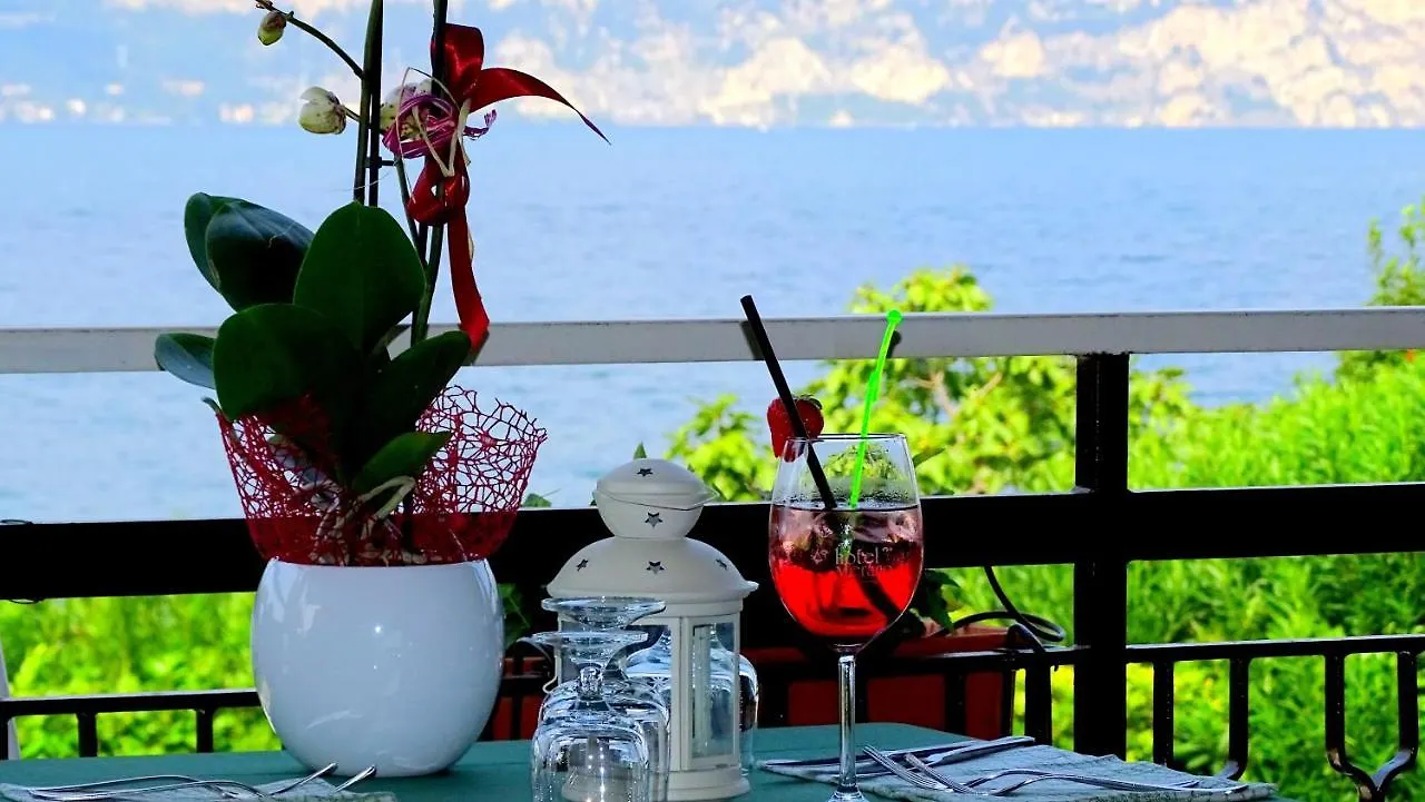 Hotel Merano Brenzone sul Garda 3*,  Italy